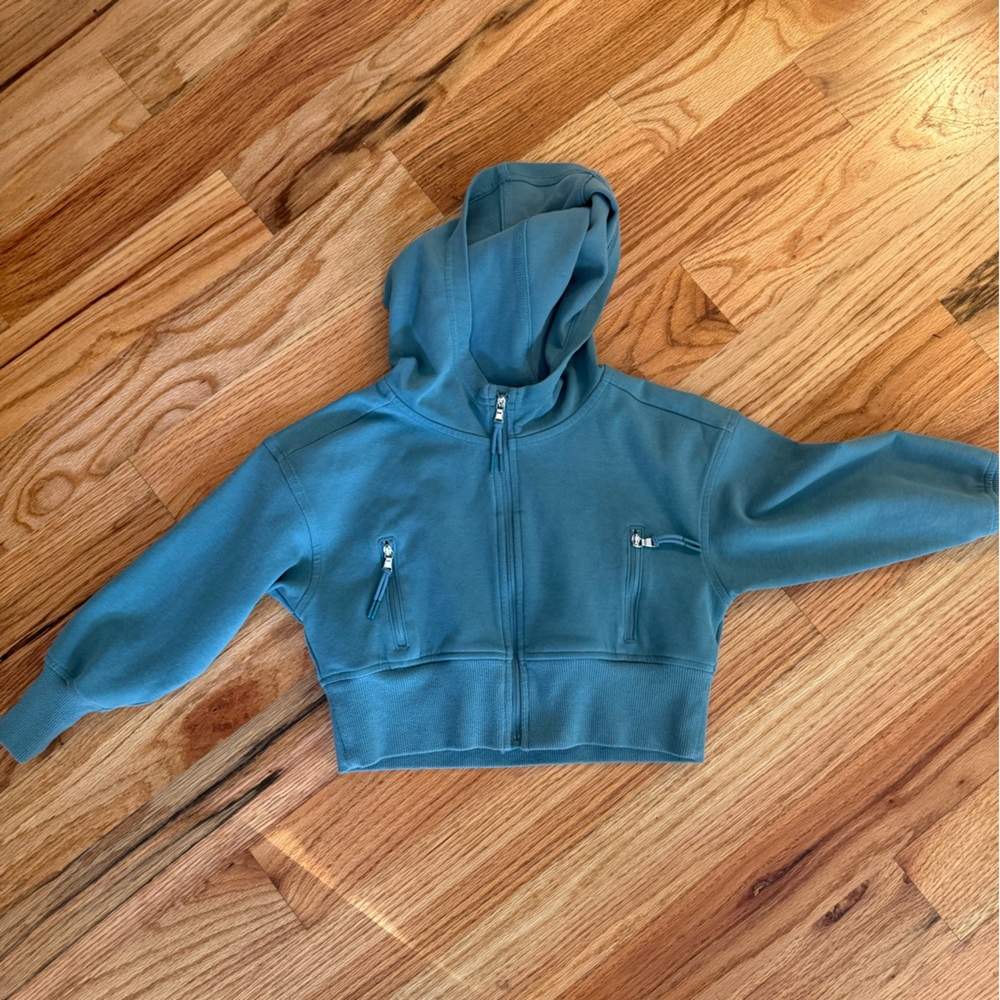 Old Navy Blue Hooded Jacket with Full-Length Zipper and Long Sleeves
